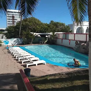 hotel-amigo-plaza.mazatlan-hotels.com/